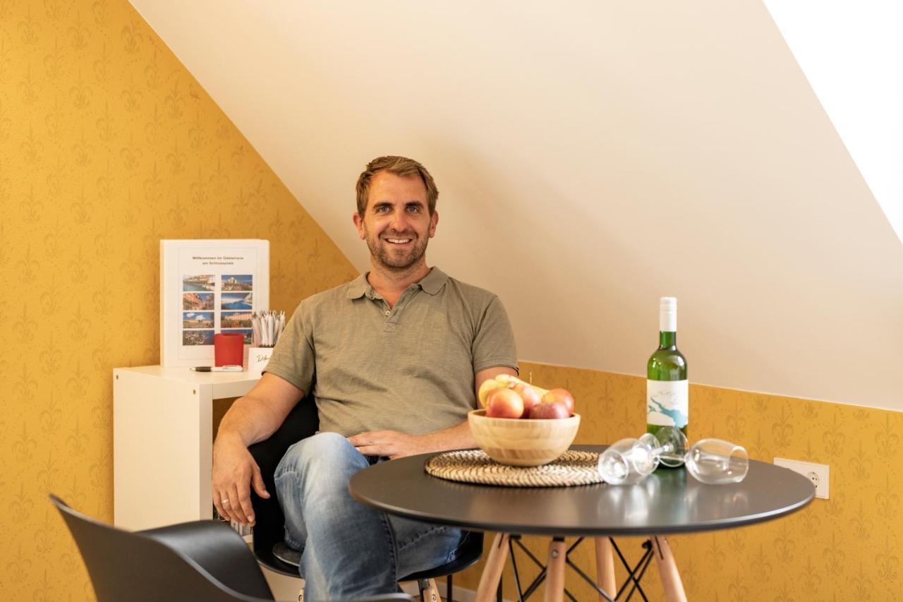 Gaestehaus Am Schlossplatz Z. 3 미르스부르크 외부 사진